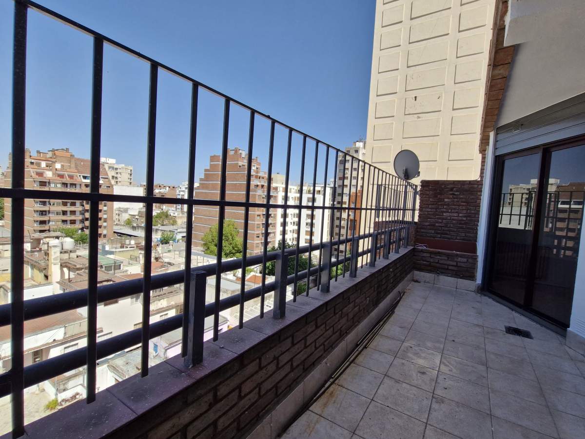 Venta Semipiso 2 Dormitorios Zona Centro con terraza