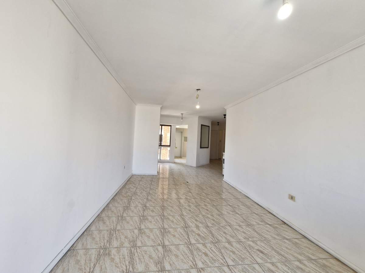 Venta Semipiso 2 Dormitorios Zona Centro con terraza