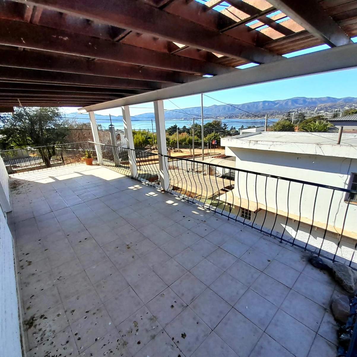 ALQUILER ANUAL DUPLEX VILLA DEL LAGO