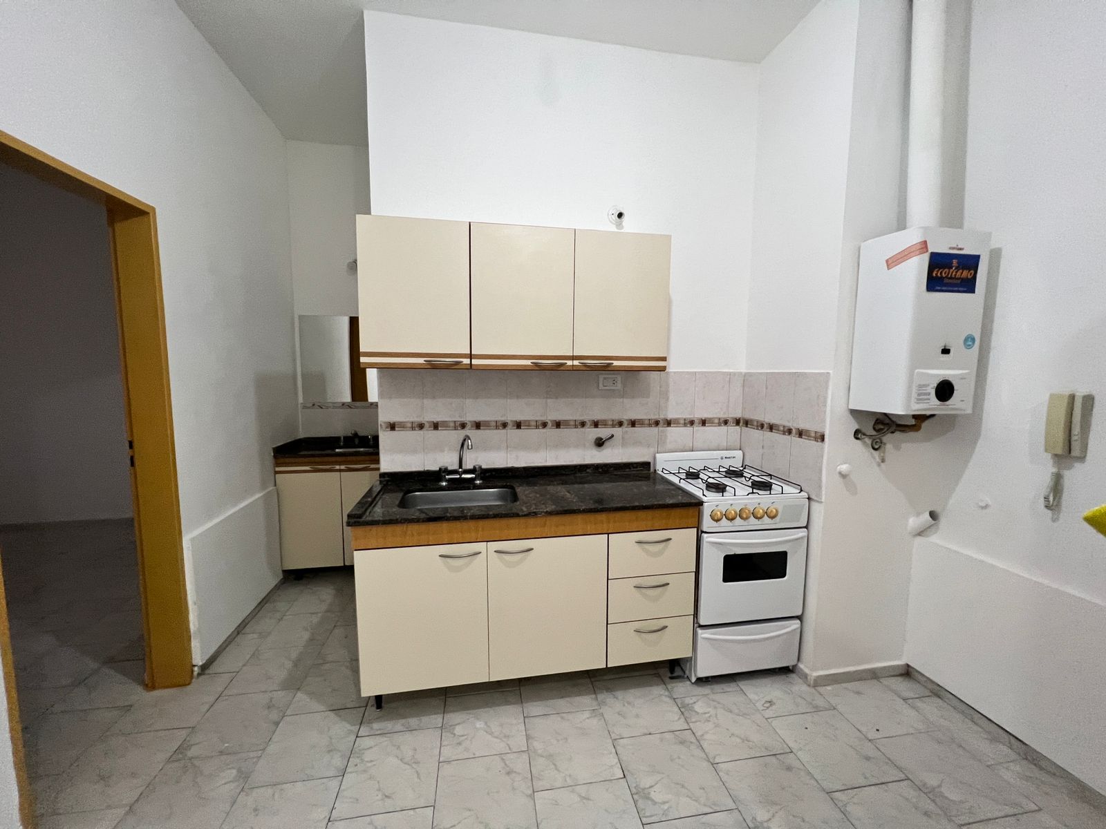 Depto. de un dormitorio en alquiler sobre Av. Sarmiento 334