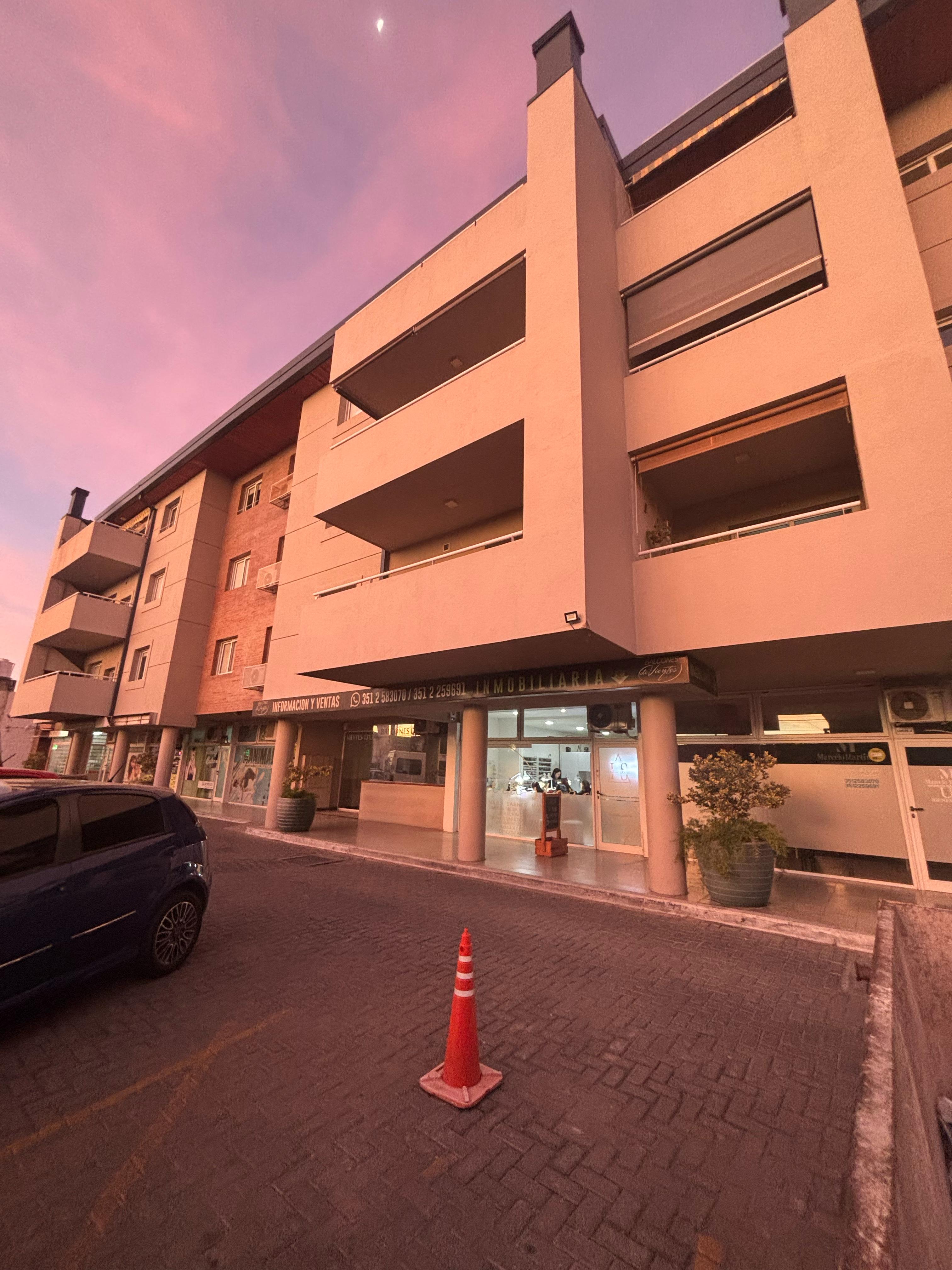 Alquiler Balcones de Vieytes PB Con patio