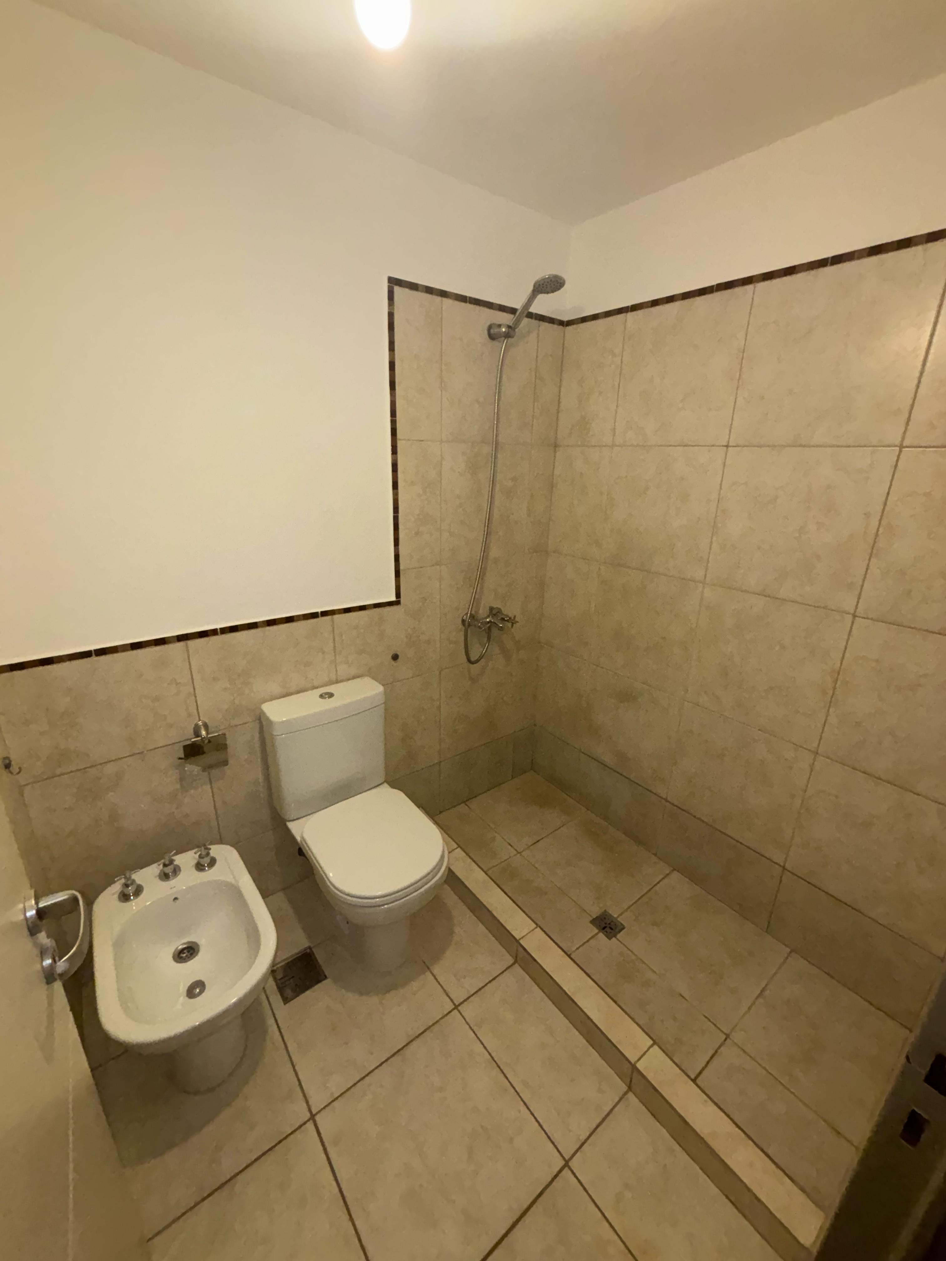 Alquiler Balcones de Vieytes PB Con patio