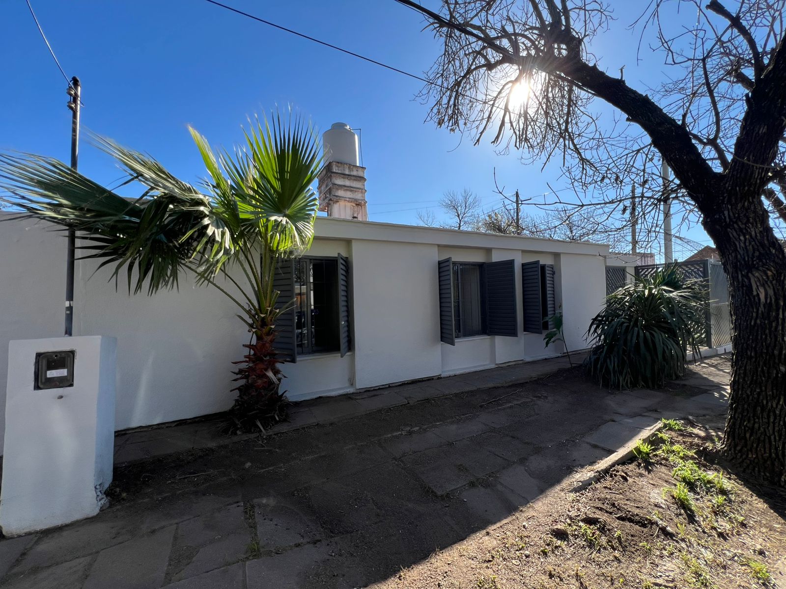 ALQUILO CASA B RESIDENCIAL VELEZ SARSFIELD - 4 DORMITORIOS CON COCHERA-