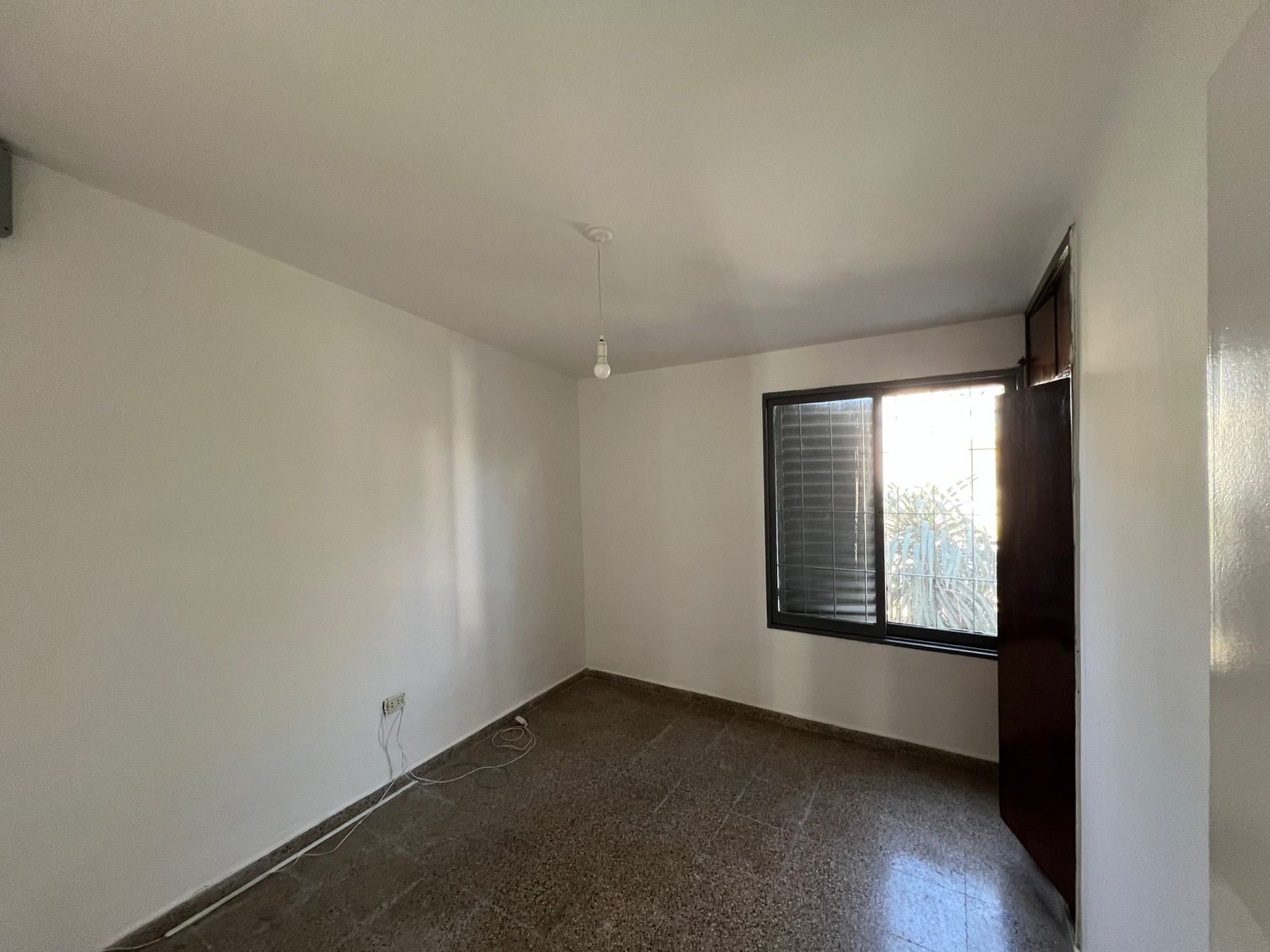 ALQUILO CASA B RESIDENCIAL VELEZ SARSFIELD - 4 DORMITORIOS CON COCHERA-