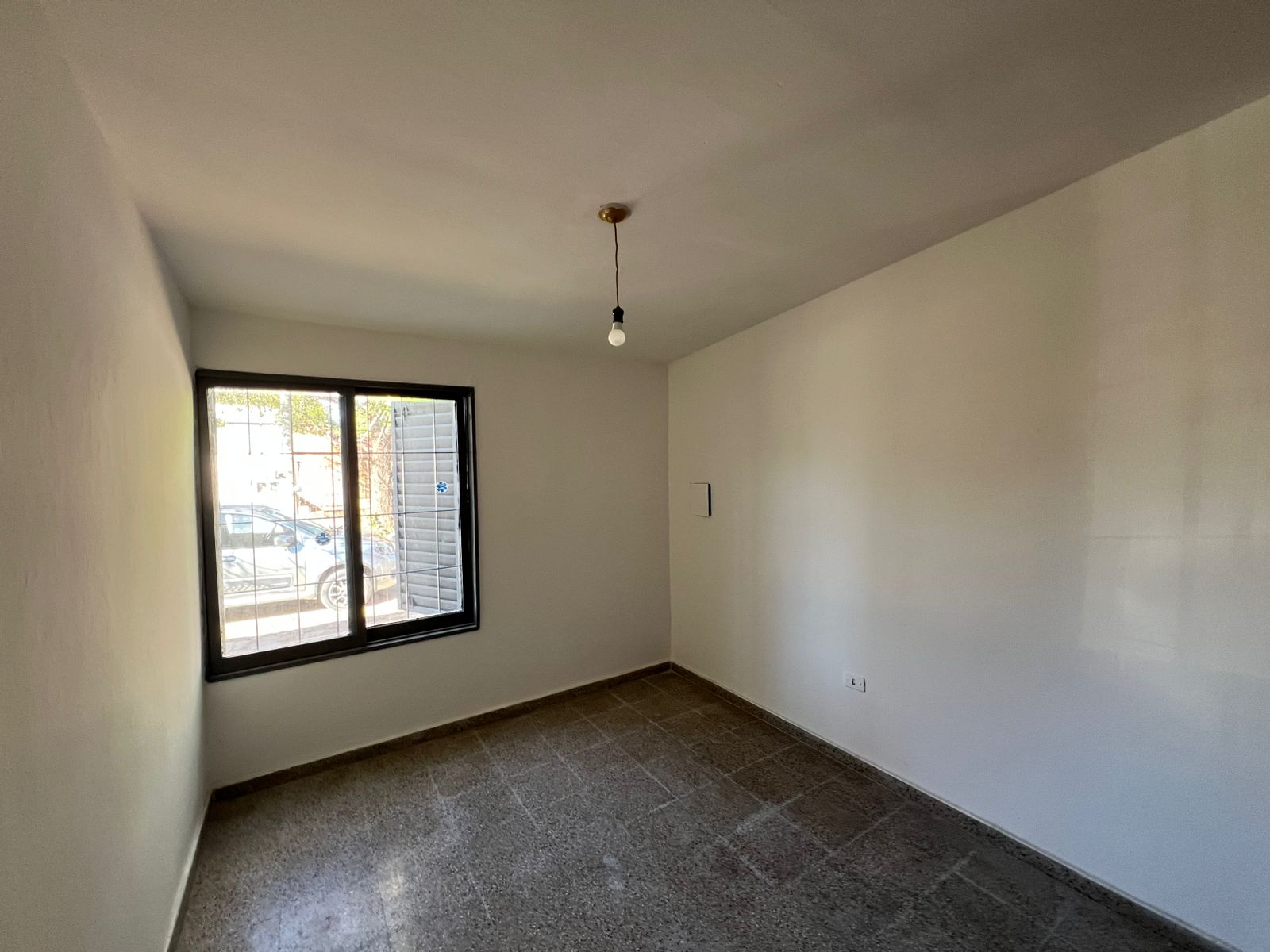 ALQUILO CASA B RESIDENCIAL VELEZ SARSFIELD - 4 DORMITORIOS CON COCHERA-