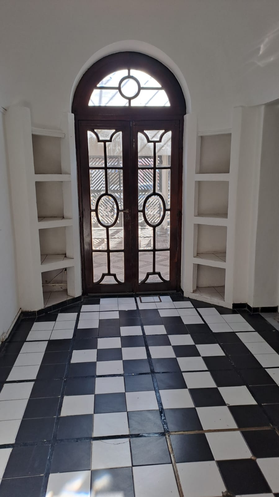 ALQUILO CASA B RESIDENCIAL VELEZ SARSFIELD - 4 DORMITORIOS CON COCHERA-
