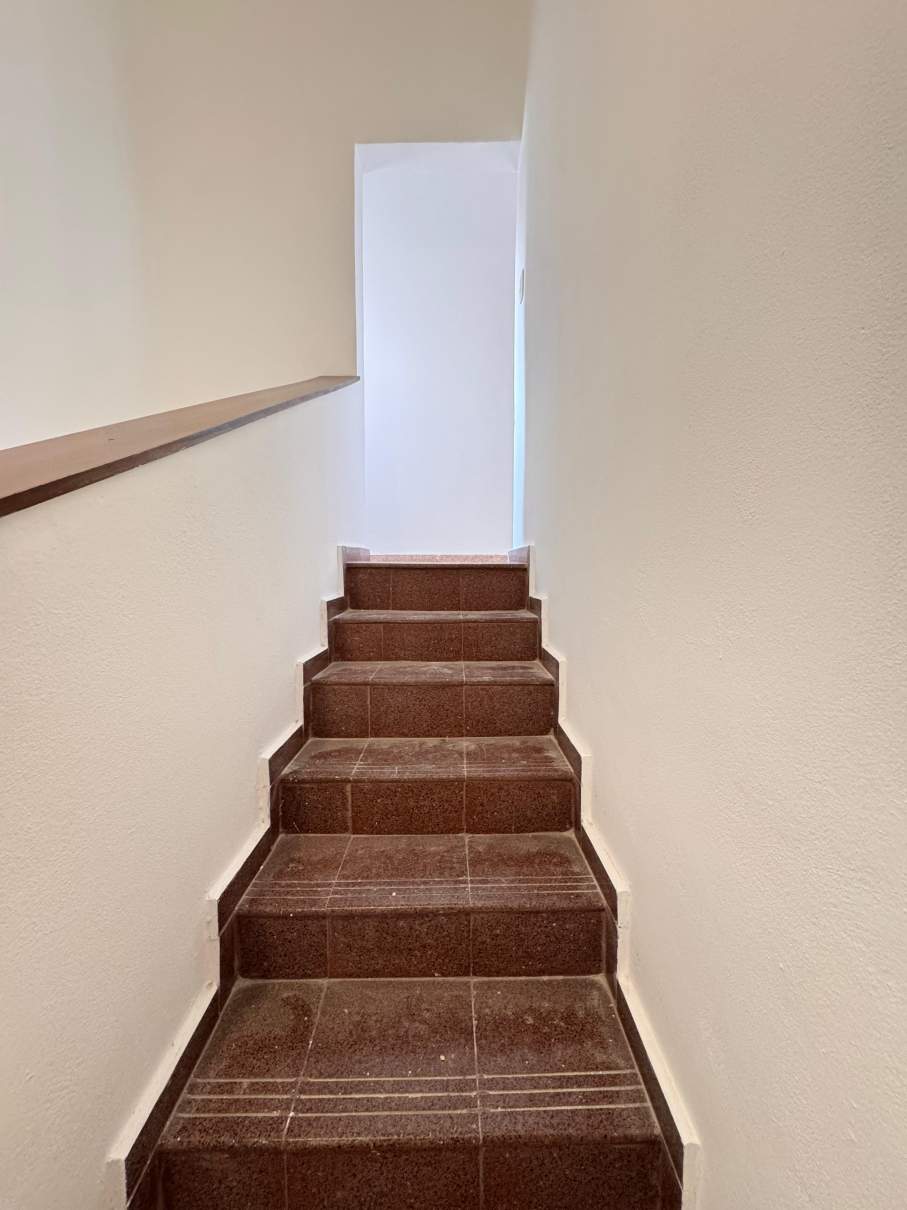 ALQUILER DUPLEX A METROS DE AV. SABATTINI - 2 DORM CON COCHERA Y  PATIO - VENI A VERLO!