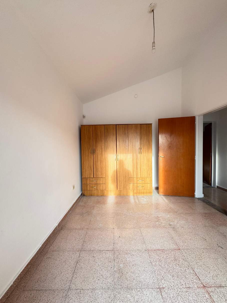 ALQUILER DUPLEX A METROS DE AV. SABATTINI - 2 DORM CON COCHERA Y  PATIO - VENI A VERLO!