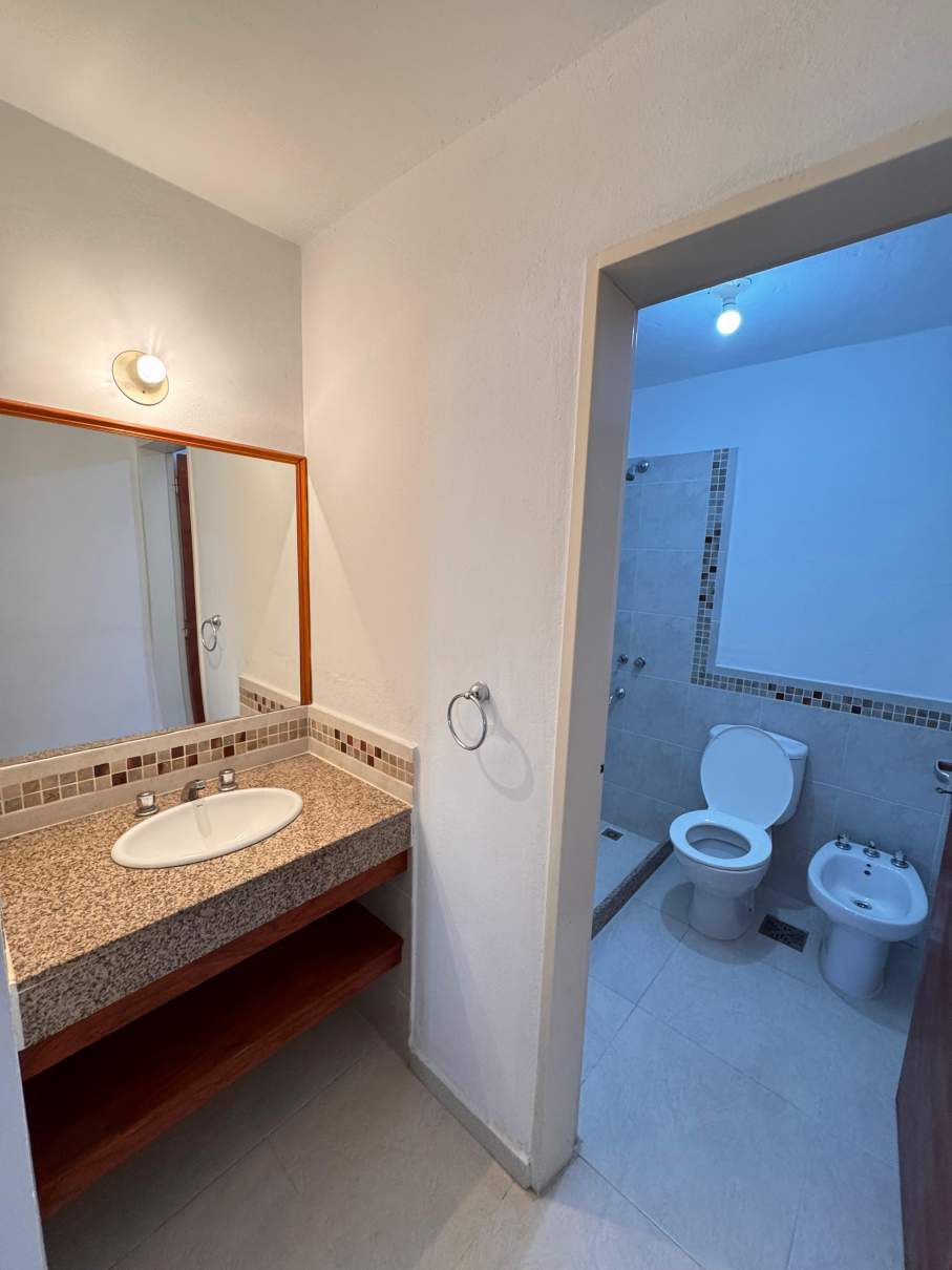 ALQUILER DUPLEX DE 2 DORMITORIOS  ESCRITORIO CON GARAGE Y PATIO ZONA - ORFEO SUPERDOMO - VENI A CONOCERLO!!!