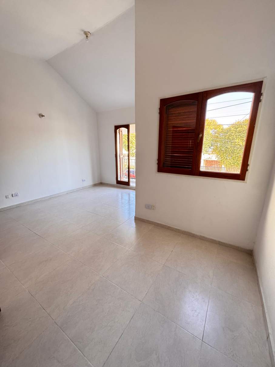 ALQUILER DUPLEX DE 2 DORMITORIOS  ESCRITORIO CON GARAGE Y PATIO ZONA - ORFEO SUPERDOMO - VENI A CONOCERLO!!!