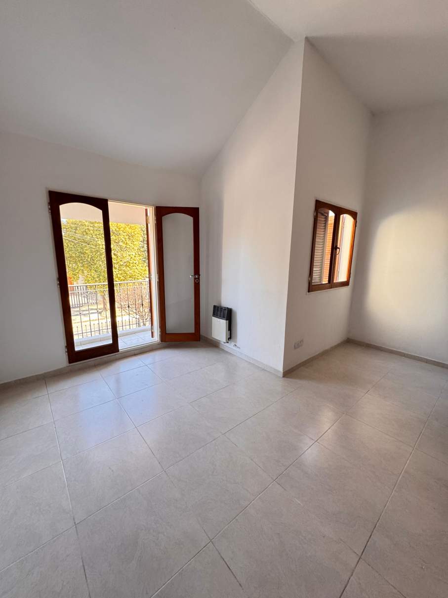 ALQUILER DUPLEX DE 2 DORMITORIOS  ESCRITORIO CON GARAGE Y PATIO ZONA - ORFEO SUPERDOMO - VENI A CONOCERLO!!!