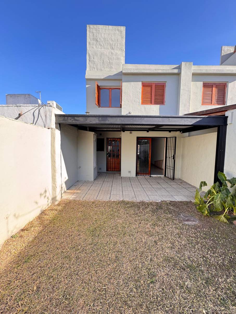 ALQUILER DUPLEX DE 2 DORMITORIOS  ESCRITORIO CON GARAGE Y PATIO ZONA - ORFEO SUPERDOMO - VENI A CONOCERLO!!!