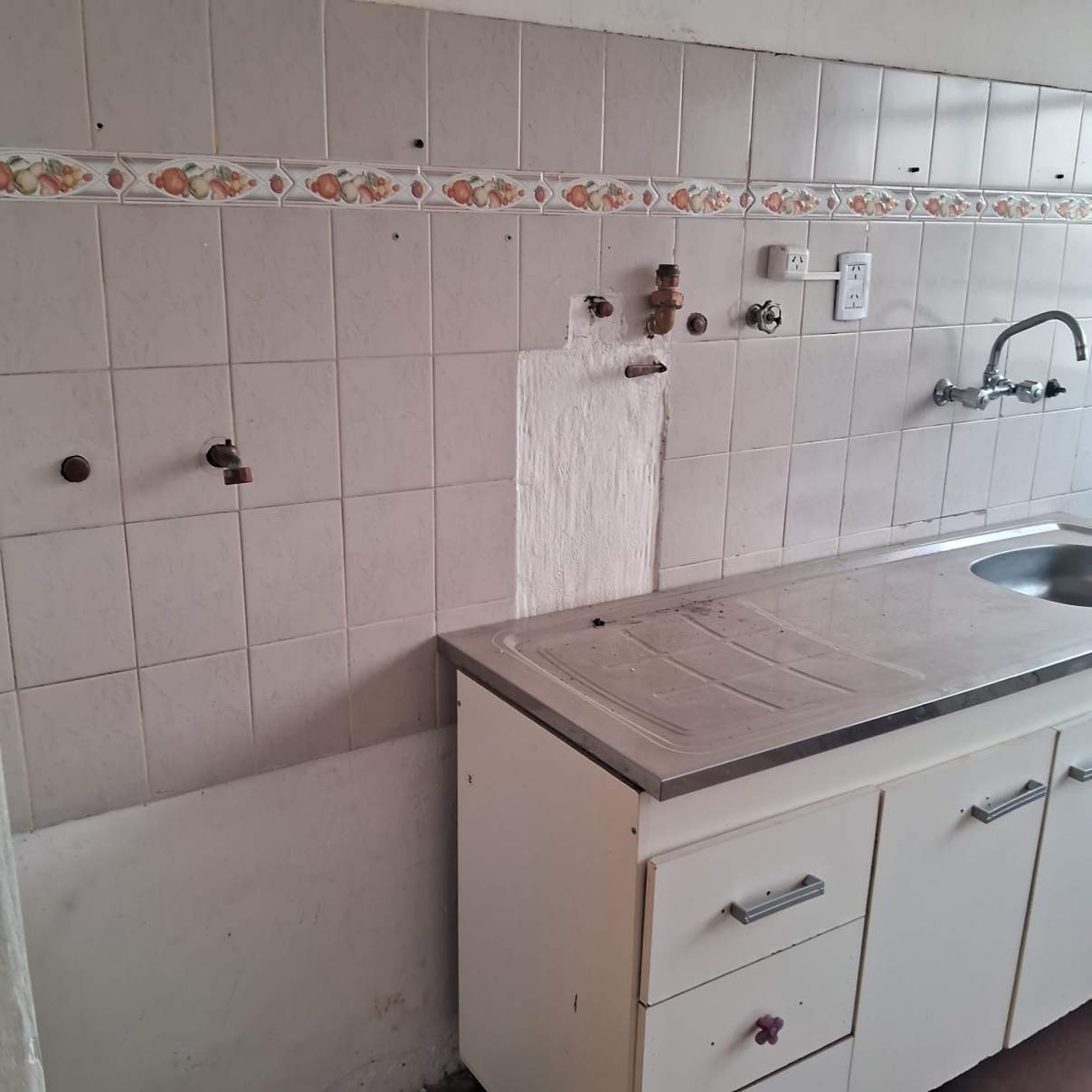 Casa de 2 dorm  Dpto en planta alta en Venta B Alberdi