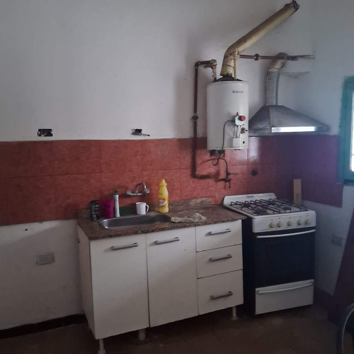 Casa de 2 dorm  Dpto en planta alta en Venta B Alberdi