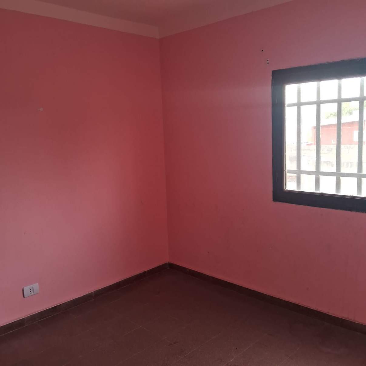 Casa de 2 dorm  Dpto en planta alta en Venta B Alberdi