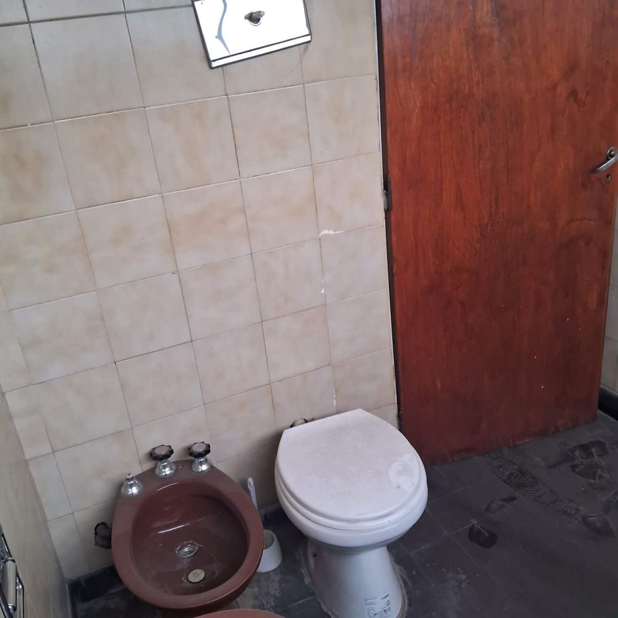 Casa de 2 dorm  Dpto en planta alta en Venta B Alberdi