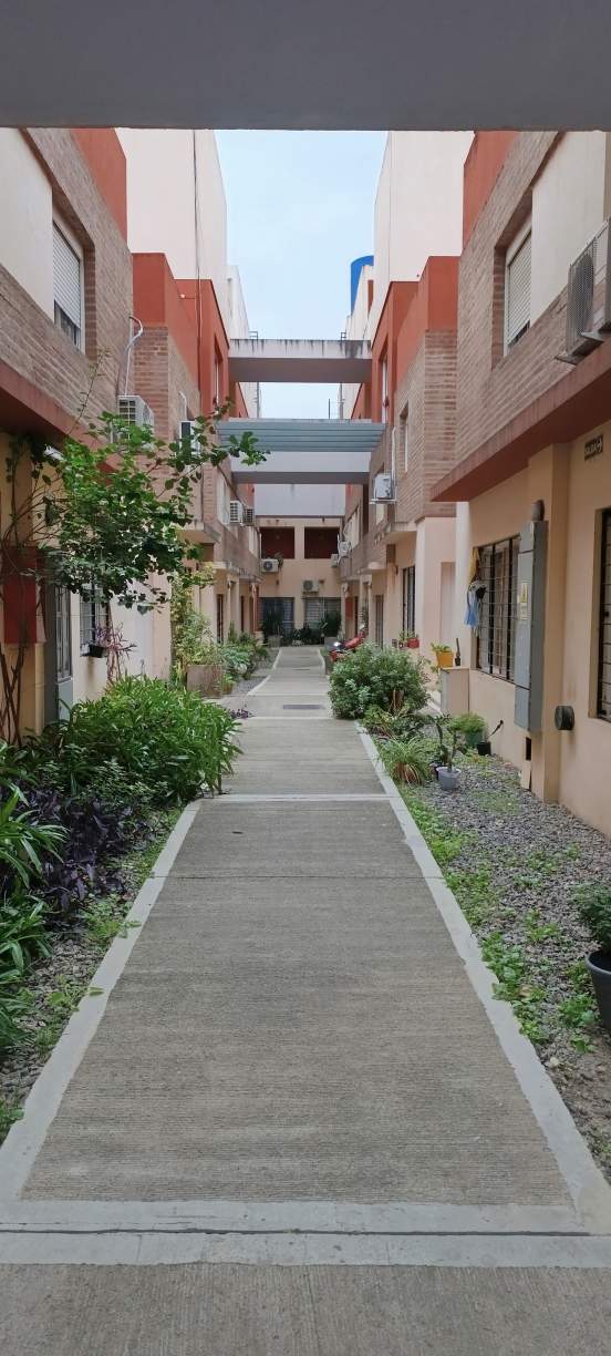 Mudate ahora a Alberdi! Duplex de 1 dormitorio con balcón!
