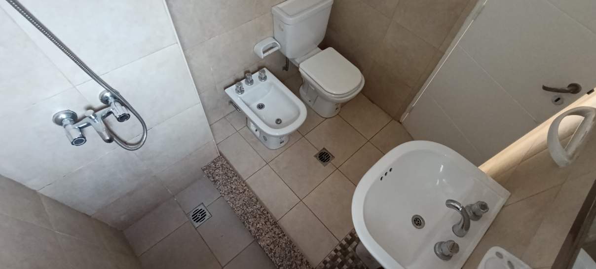 Mudate ahora a Alberdi! Duplex de 1 dormitorio con balcón!