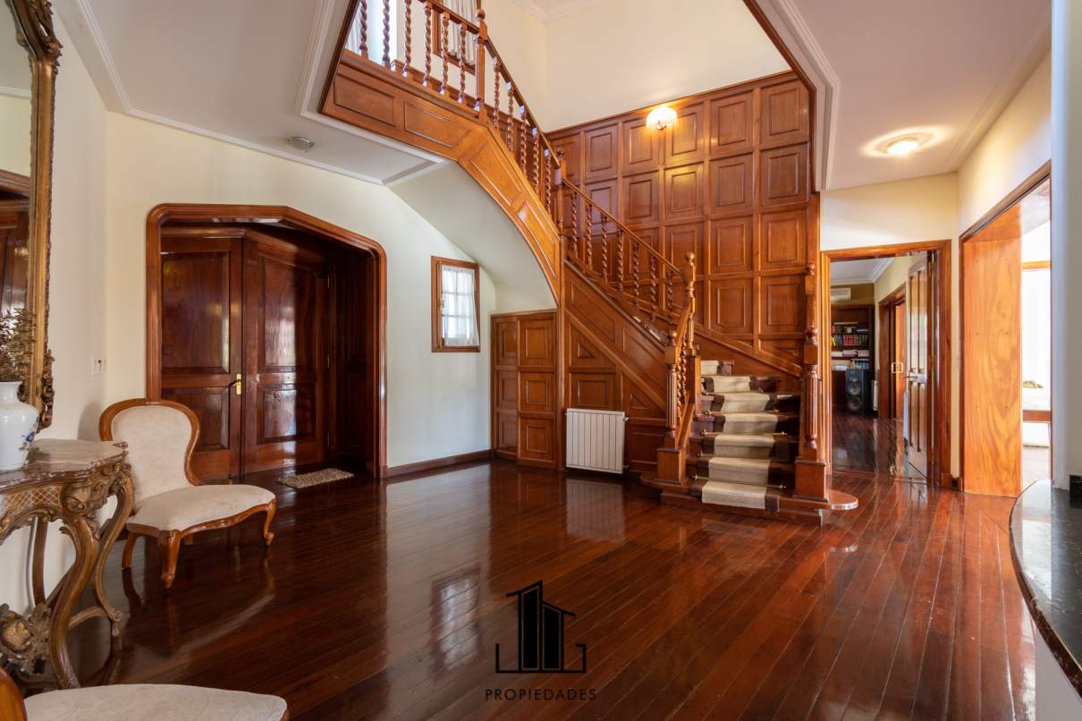 VENTA CASA PREMIUM EN COUNTRY LAS DELICIAS FONDO GOLF