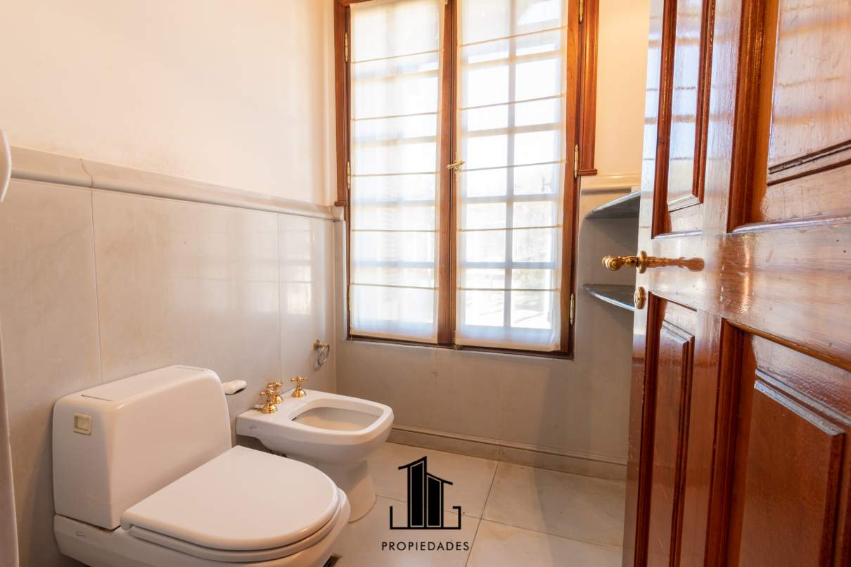 VENTA CASA PREMIUM EN COUNTRY LAS DELICIAS FONDO GOLF