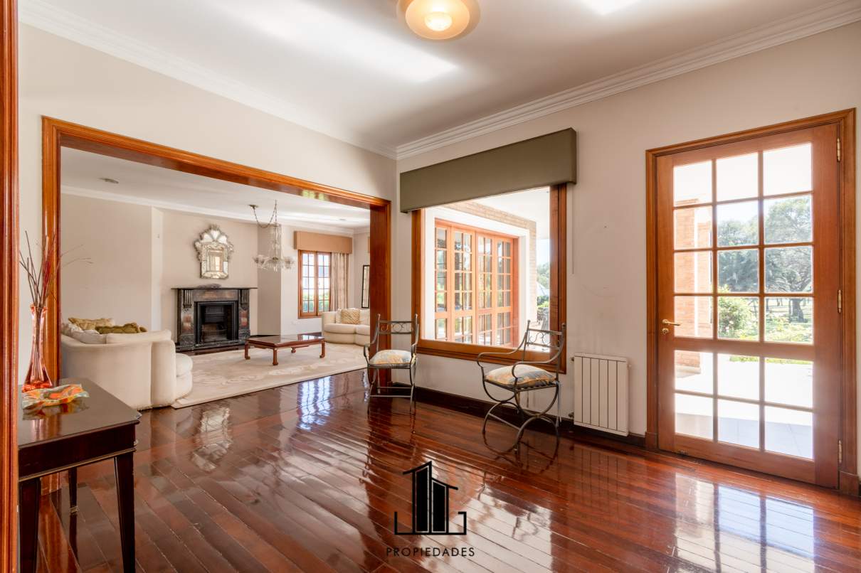 VENTA CASA PREMIUM EN COUNTRY LAS DELICIAS FONDO GOLF