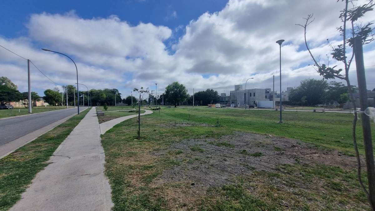 LOTES EN VENTA EN BARRIO JARDIN DE LAS TEJAS - ZONA SUR - CORDOBA