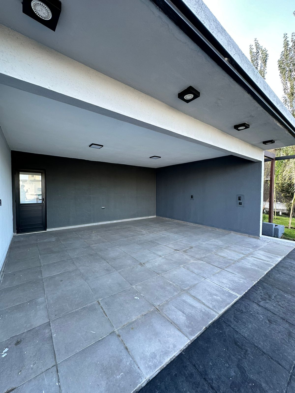 Casa en alquiler en Valle del Golf  2 Dormitorios  Amoblada  Pileta y Cochera Doble