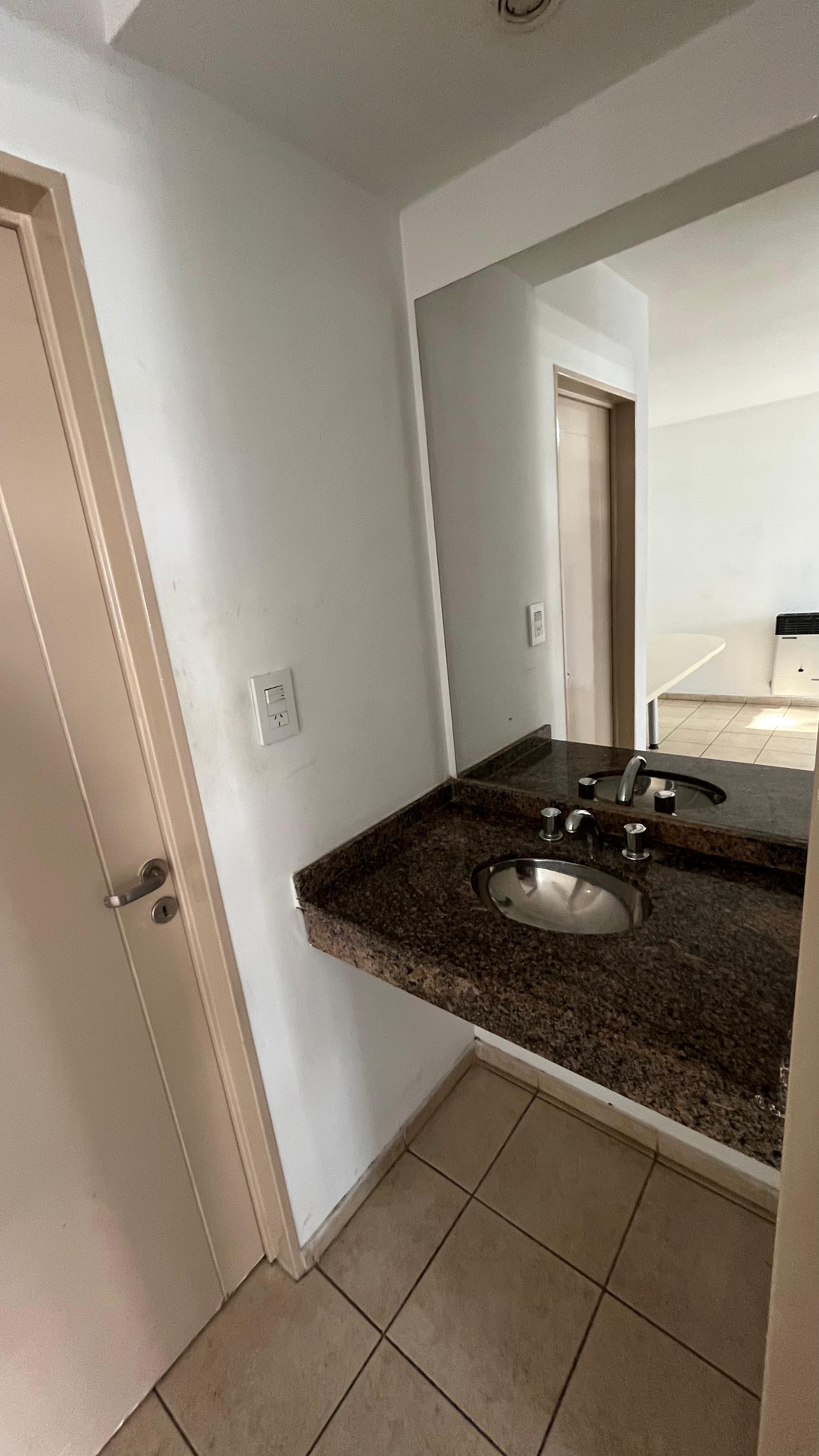 ALQUILO DEPARTAMENTO DE 1 DORMITORIO EN NUEVA CORDOBA BV. ILLIA 63 BALCÓN FRENTE UBICACIÓN PRIVILEGI