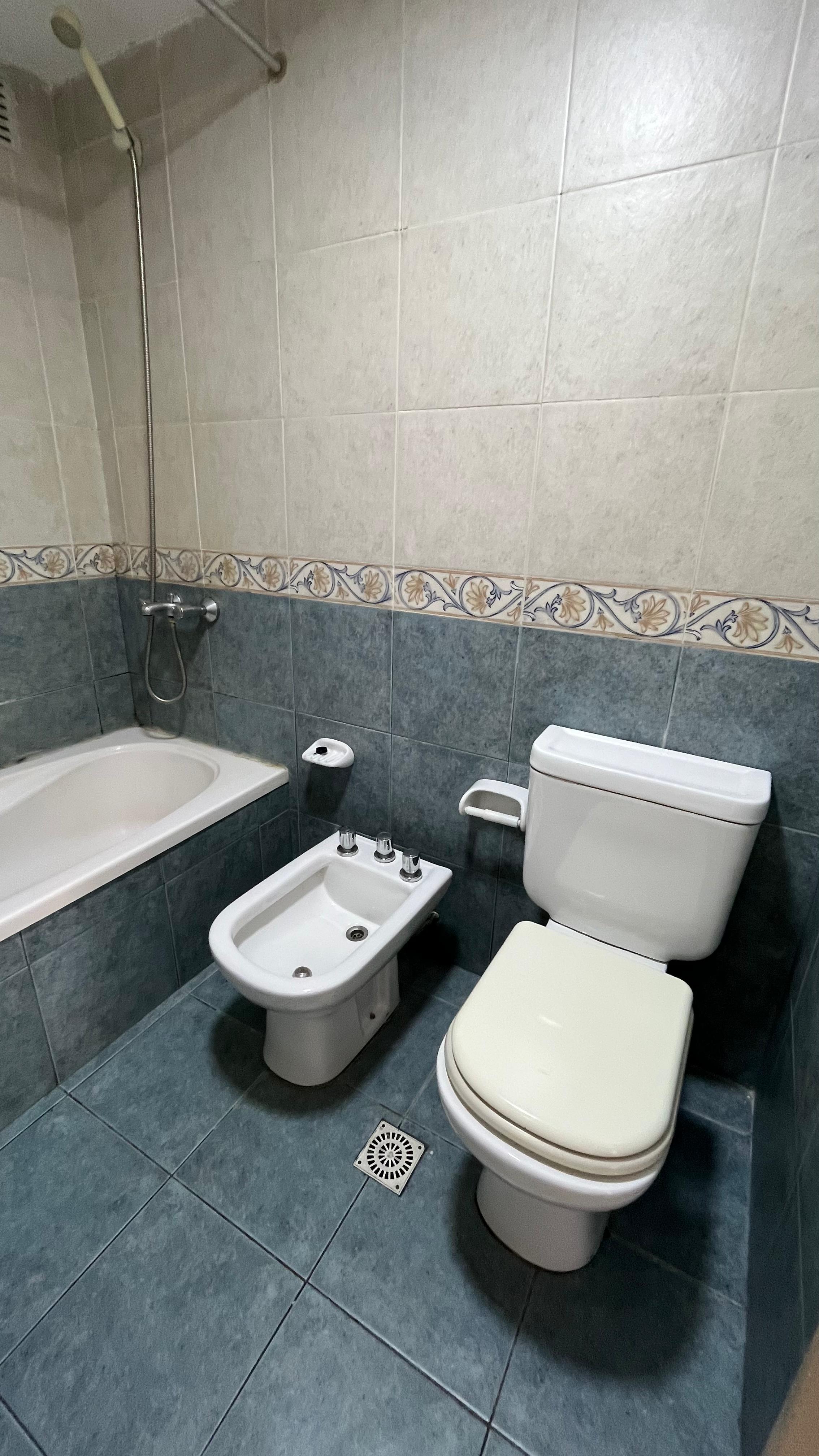 ALQUILO DEPARTAMENTO DE 1 DORMITORIO EN NUEVA CORDOBA BV. ILLIA 63 BALCÓN FRENTE UBICACIÓN PRIVILEGI