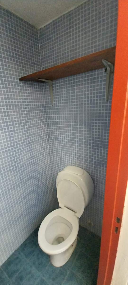 SE ALQUILA CASA GRANDE DE 4 DORMITORIOS CON GARAGE