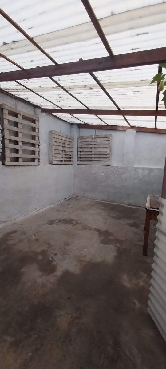 SE ALQUILA CASA GRANDE DE 4 DORMITORIOS CON GARAGE