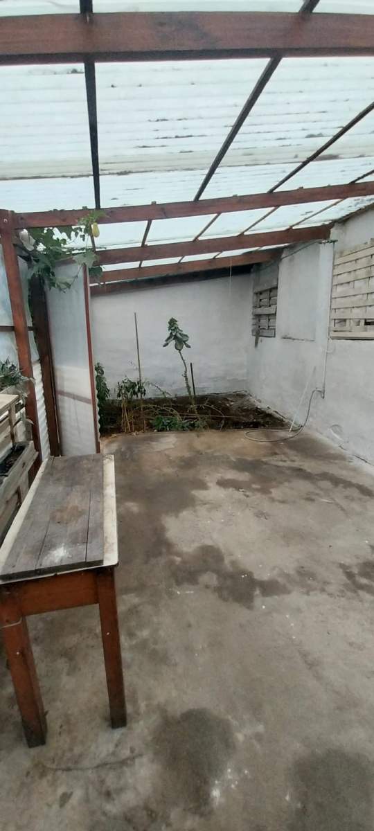 SE ALQUILA CASA GRANDE DE 4 DORMITORIOS CON GARAGE
