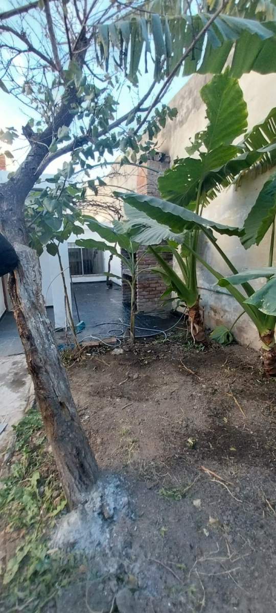 SE ALQUILA CASA GRANDE DE 4 DORMITORIOS CON GARAGE