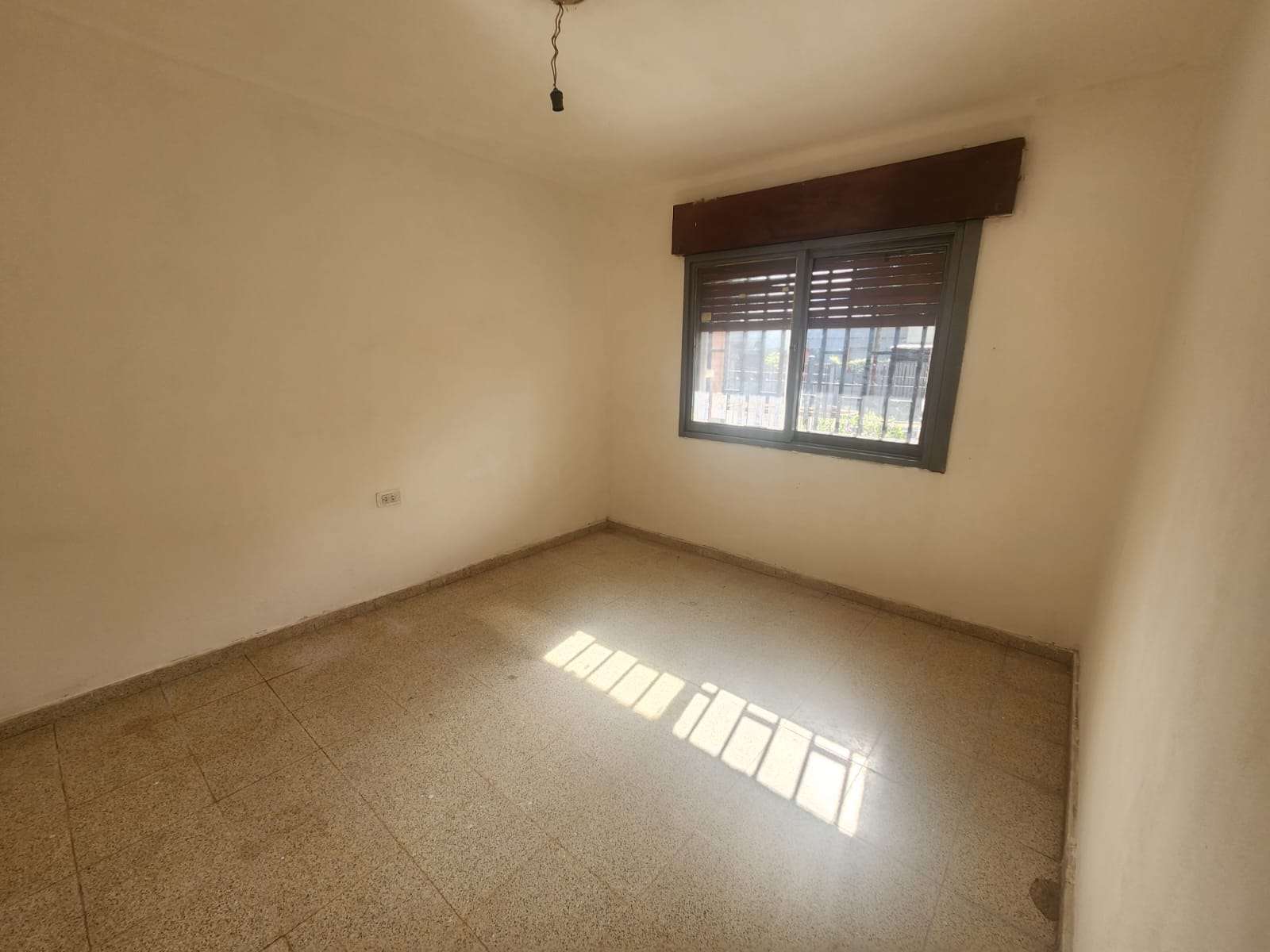 GRAL MOSCONI - SERAPIO OVEJERO 3435 - CASA 2 DORMIITORIOS EN ALQUILER