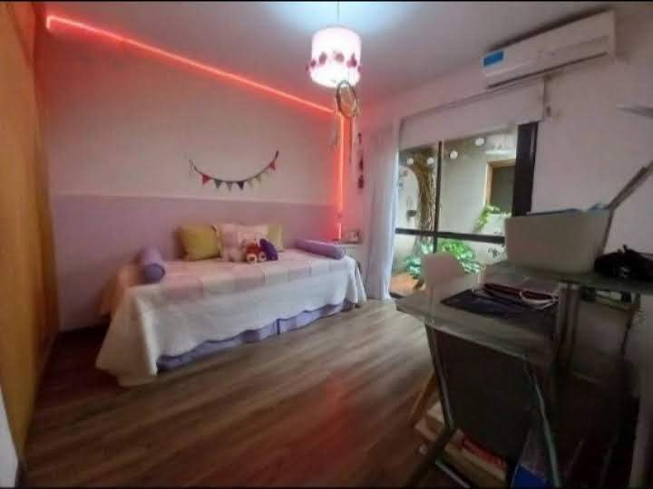 SE VENDE CASA EN ZONA MUJER URBANA