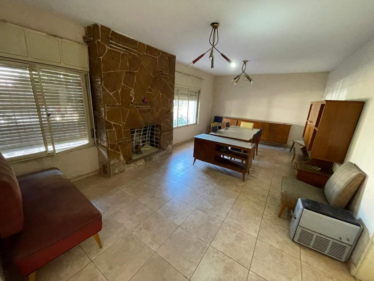 Casa de 4 dormitorios en barrio Crisol Sud
