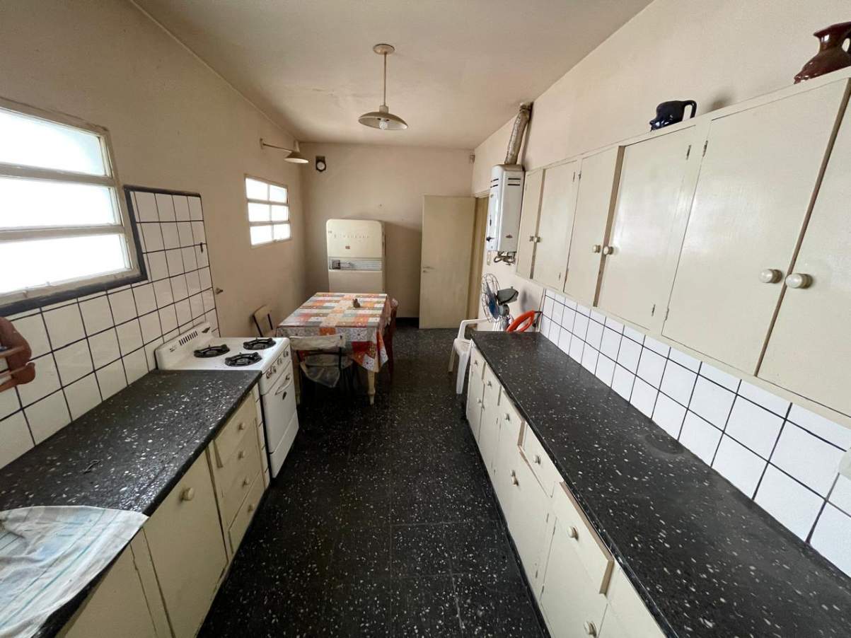 Casa de 4 dormitorios en barrio Crisol Sud