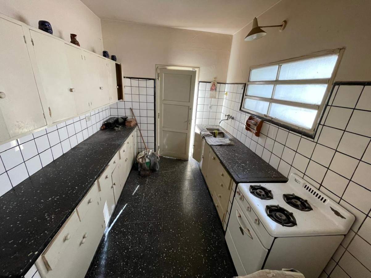 Casa de 4 dormitorios en barrio Crisol Sud
