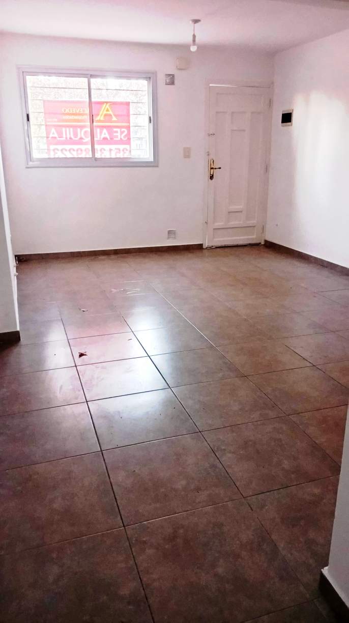 Duplex en alquiler B Talleres Este