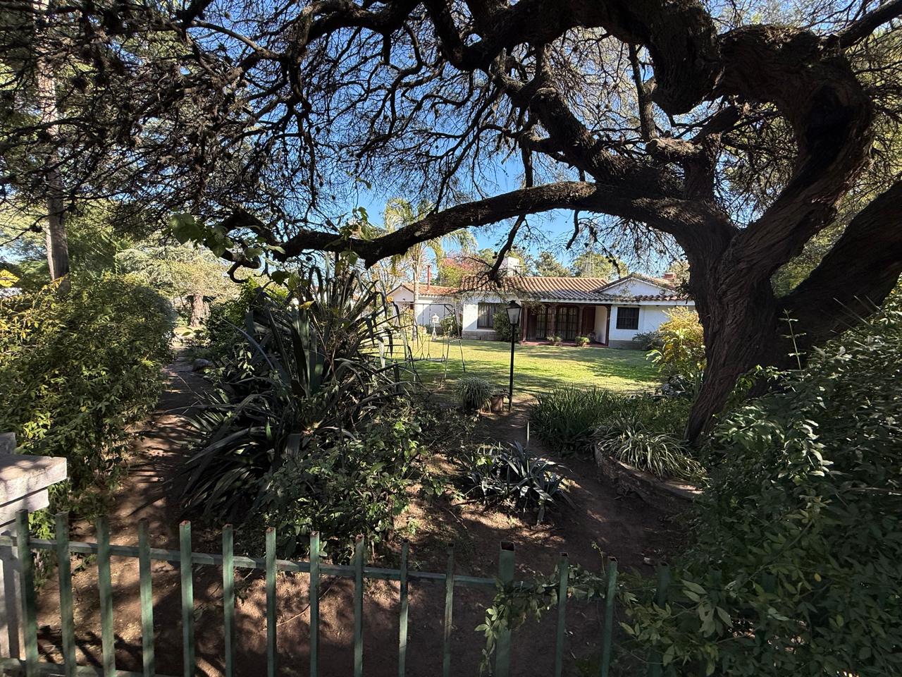 Villa Belgrano casa zona central 1750m2 terreno 370m2 cubiertos