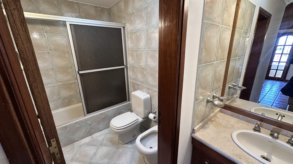 Casa de 3 dormitorios en alquiler en Lomas de San Martín - Excelente estado