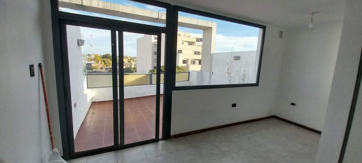ALQUILER DE DUPLEX EN AV DUARTES QUIROS