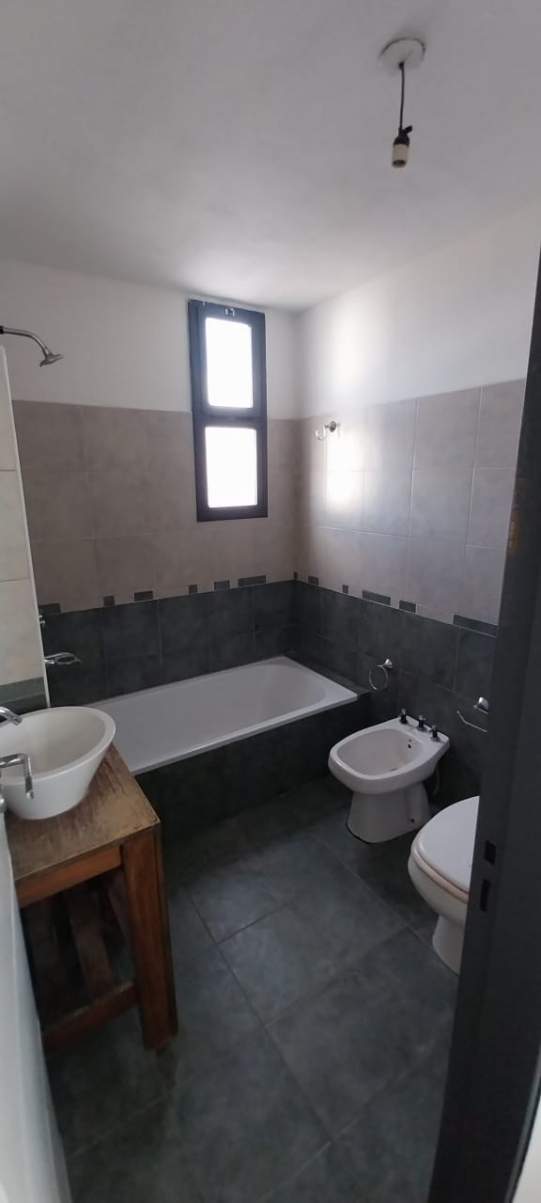 ALQUILER DE DUPLEX EN AV DUARTES QUIROS