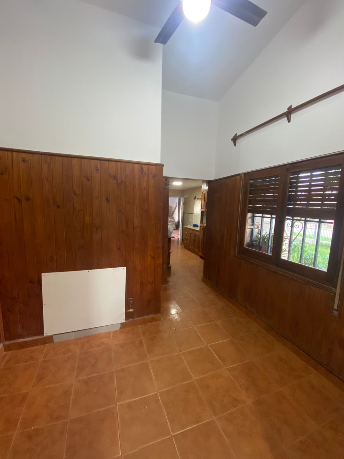 CASA DE TRES DORMITORIOS CON PILETA EN BARRIO ALTO VERDE