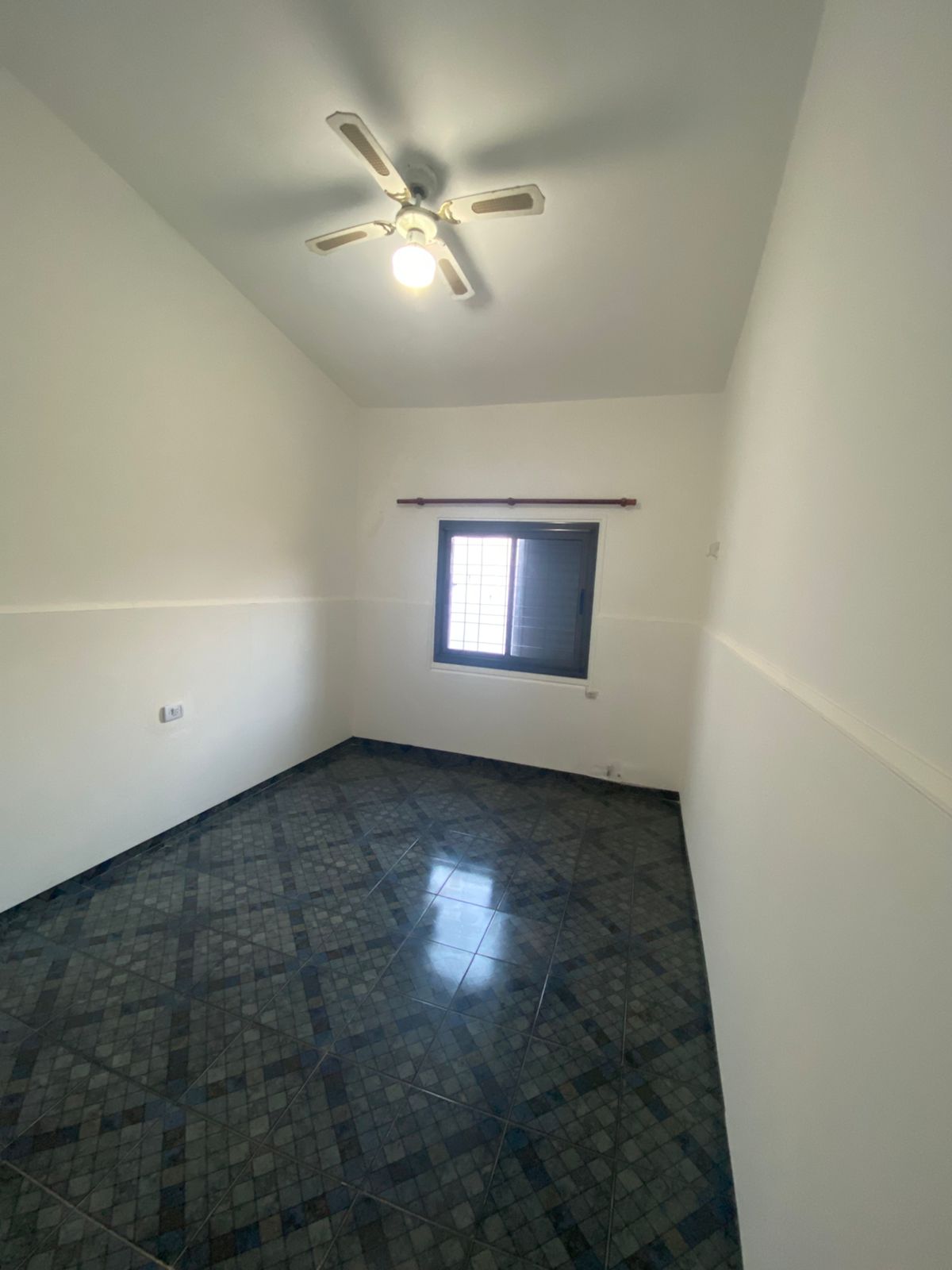 CASA DE TRES DORMITORIOS CON PILETA EN BARRIO ALTO VERDE