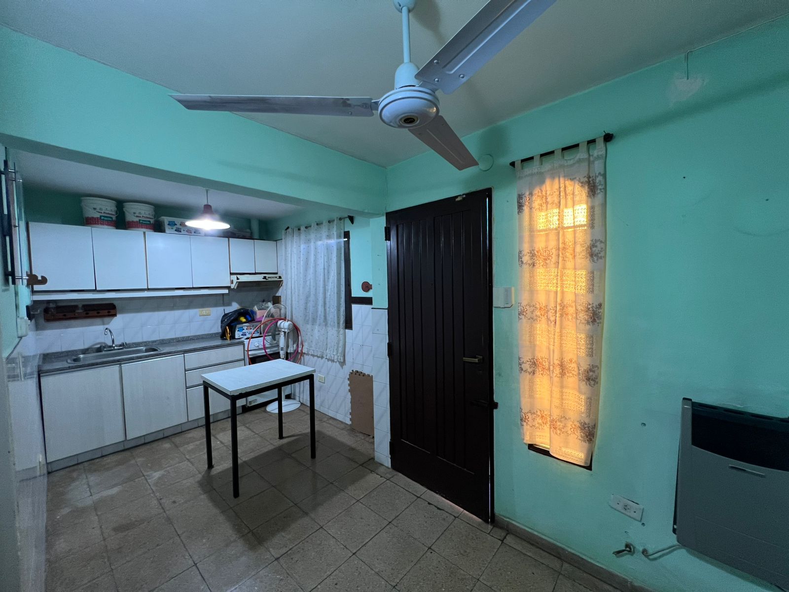 BARRIO VILLA ADELA  VENTA - IDEAL RENTA CASA 3 DORMITORIOS MAS  2 DPTOS.