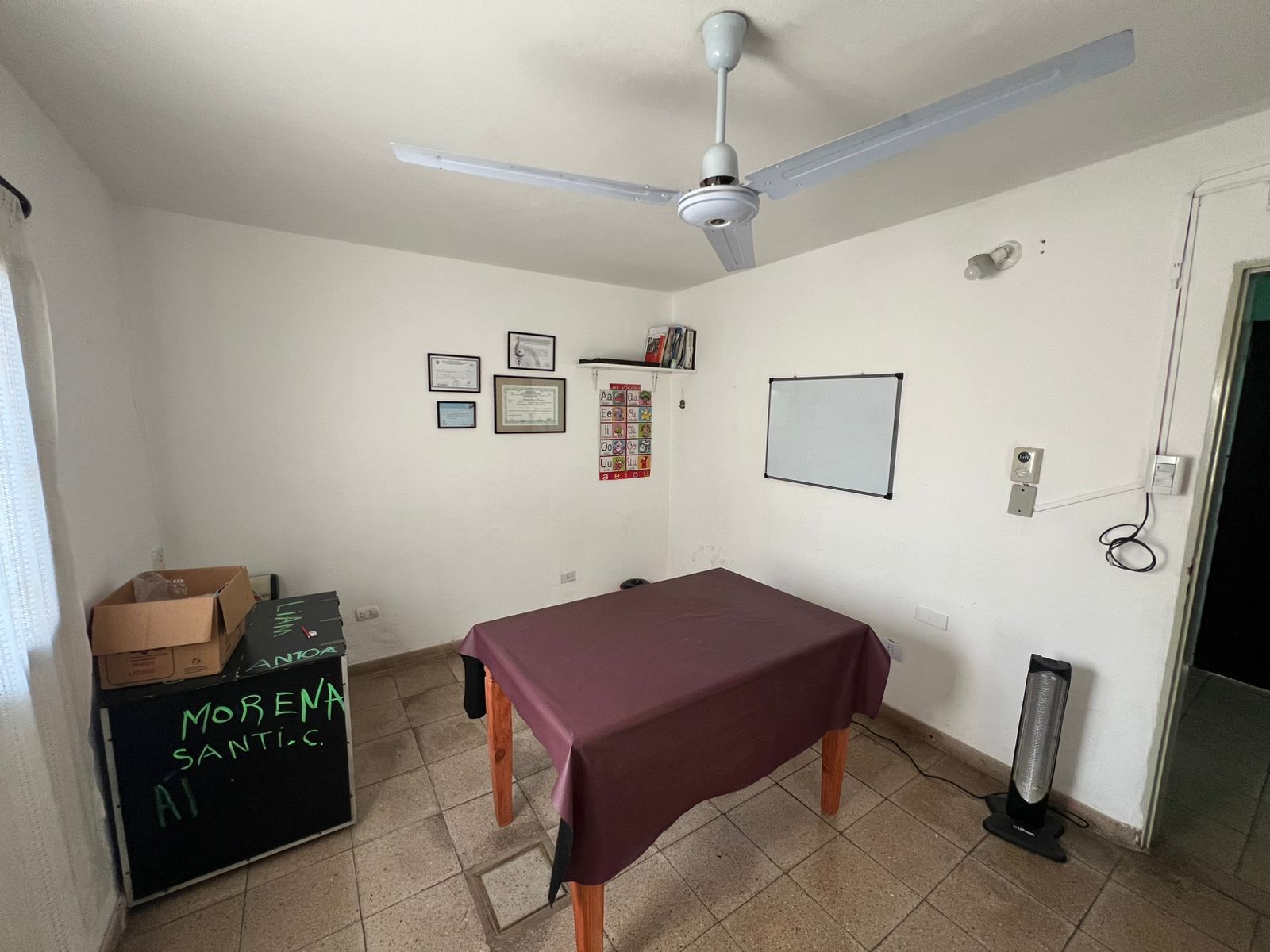 BARRIO VILLA ADELA  VENTA - IDEAL RENTA CASA 3 DORMITORIOS MAS  2 DPTOS.