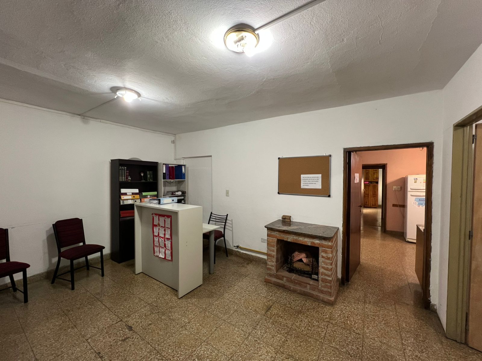 BARRIO VILLA ADELA  VENTA - IDEAL RENTA CASA 3 DORMITORIOS MAS  2 DPTOS.