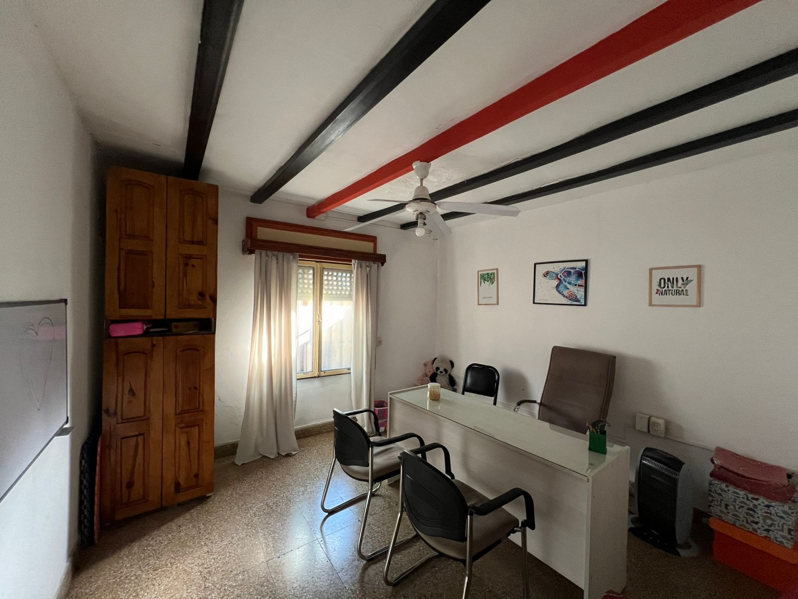 BARRIO VILLA ADELA  VENTA - IDEAL RENTA CASA 3 DORMITORIOS MAS  2 DPTOS.
