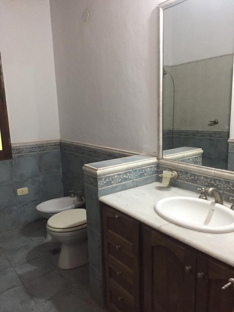 ALQUILER CASA 4 DORMITORIOS  MENDIOLAZA GOLF
